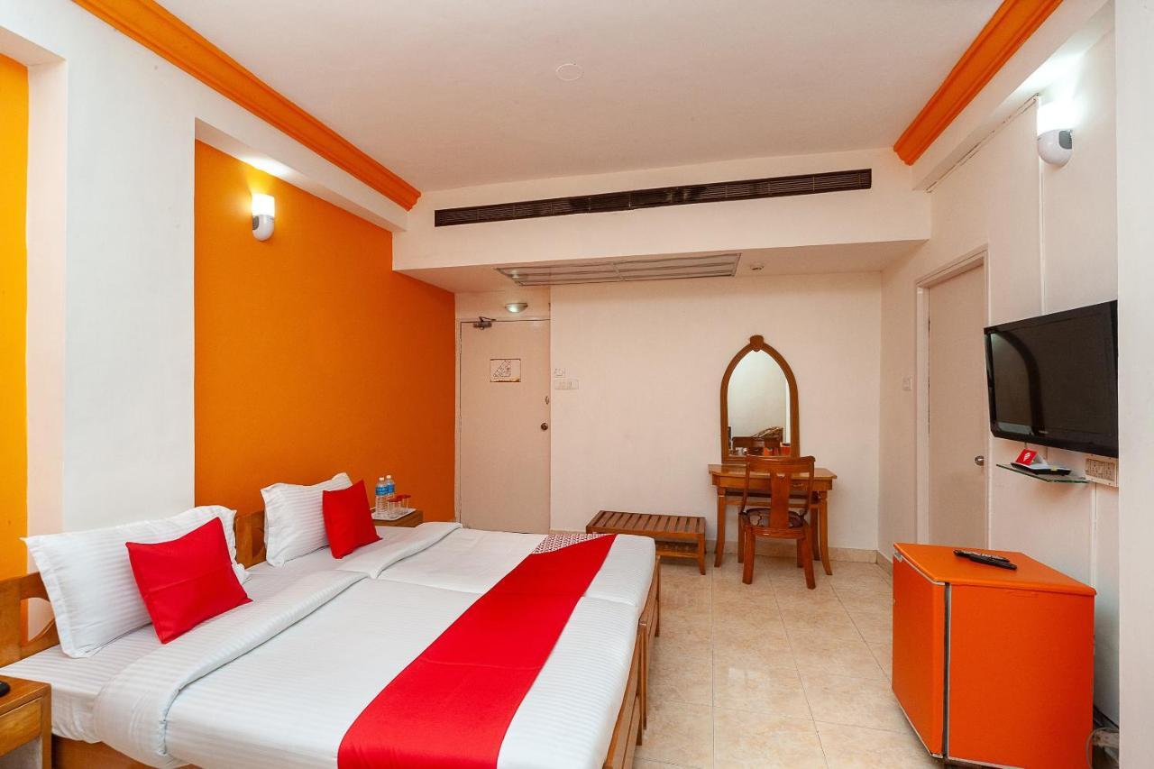 Hotel Manhattan Chennai Extérieur photo