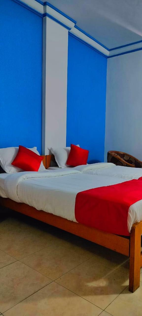 Hotel Manhattan Chennai Extérieur photo