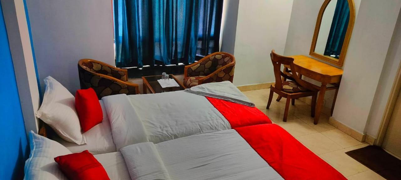 Hotel Manhattan Chennai Extérieur photo