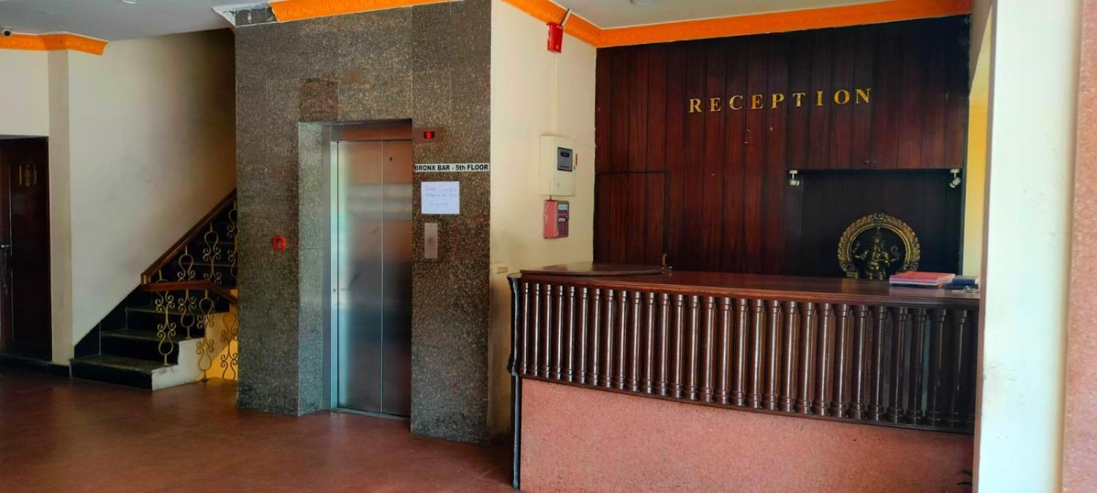 Hotel Manhattan Chennai Extérieur photo